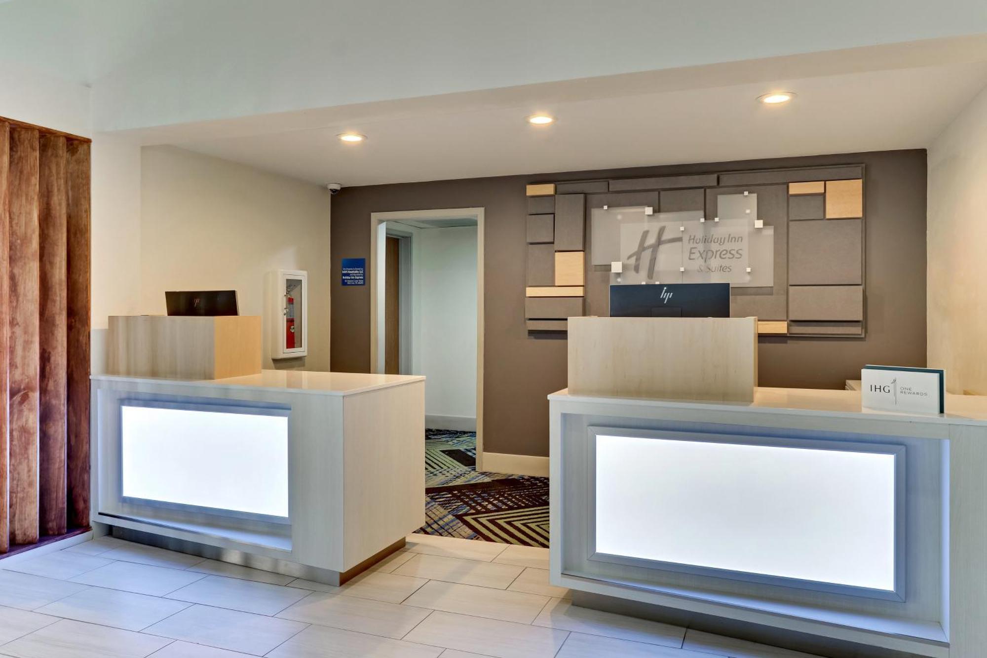 Holiday Inn Express & Suites Bad Axe, An Ihg Hotel Εξωτερικό φωτογραφία